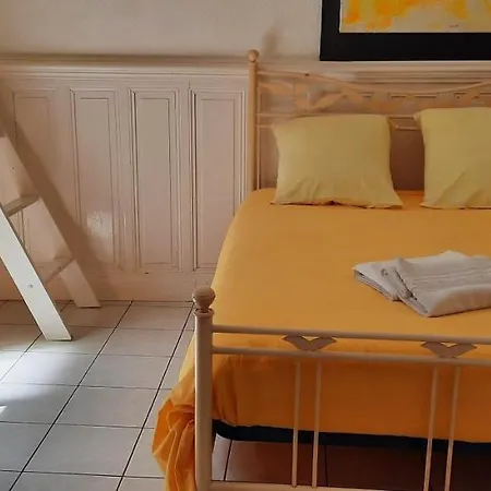 D'artiste Comprenant 2 Avec Salles De Bain Privatives Проживание в семье