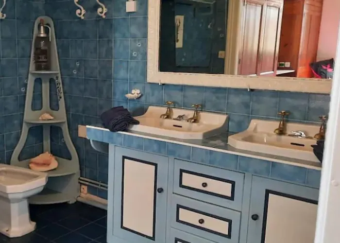 D'artiste Avec 2 Et 2 Salles De Bain Privees アルカション